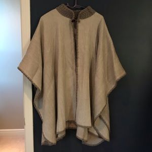 Ecuadorian alpaca poncho